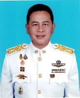 นายวสันต์ ศรีจันทร์